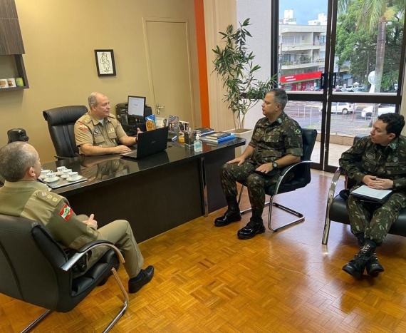 Exército realiza visita técnica no 4º Comando Regional de Polícia Militar de Fronteira